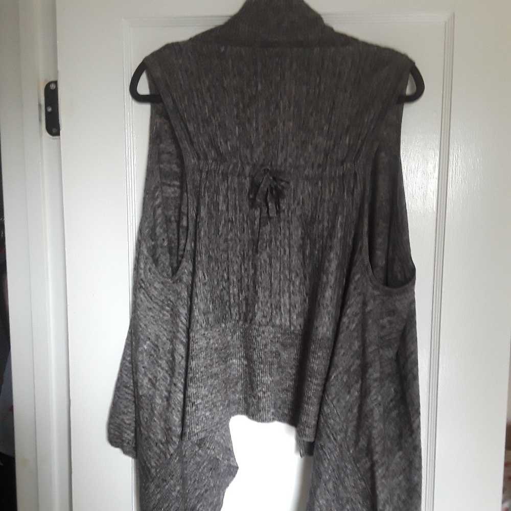 Gap Sweatet High/Low Sweater Vest